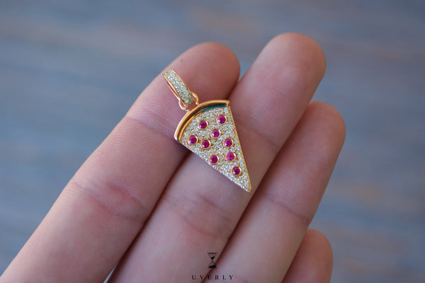 Pizza Pendant Yellow Gold