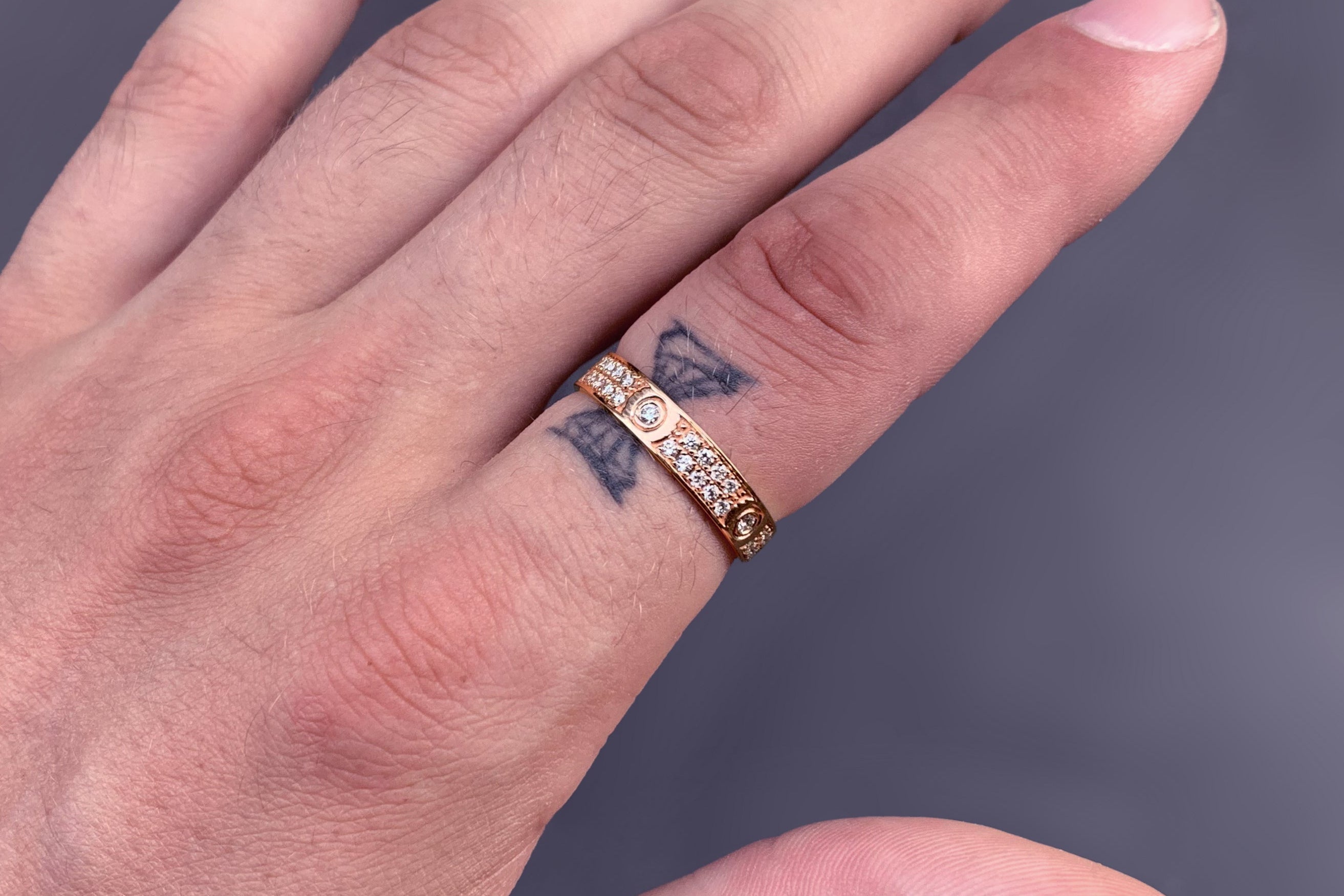 Love style ring Clearance