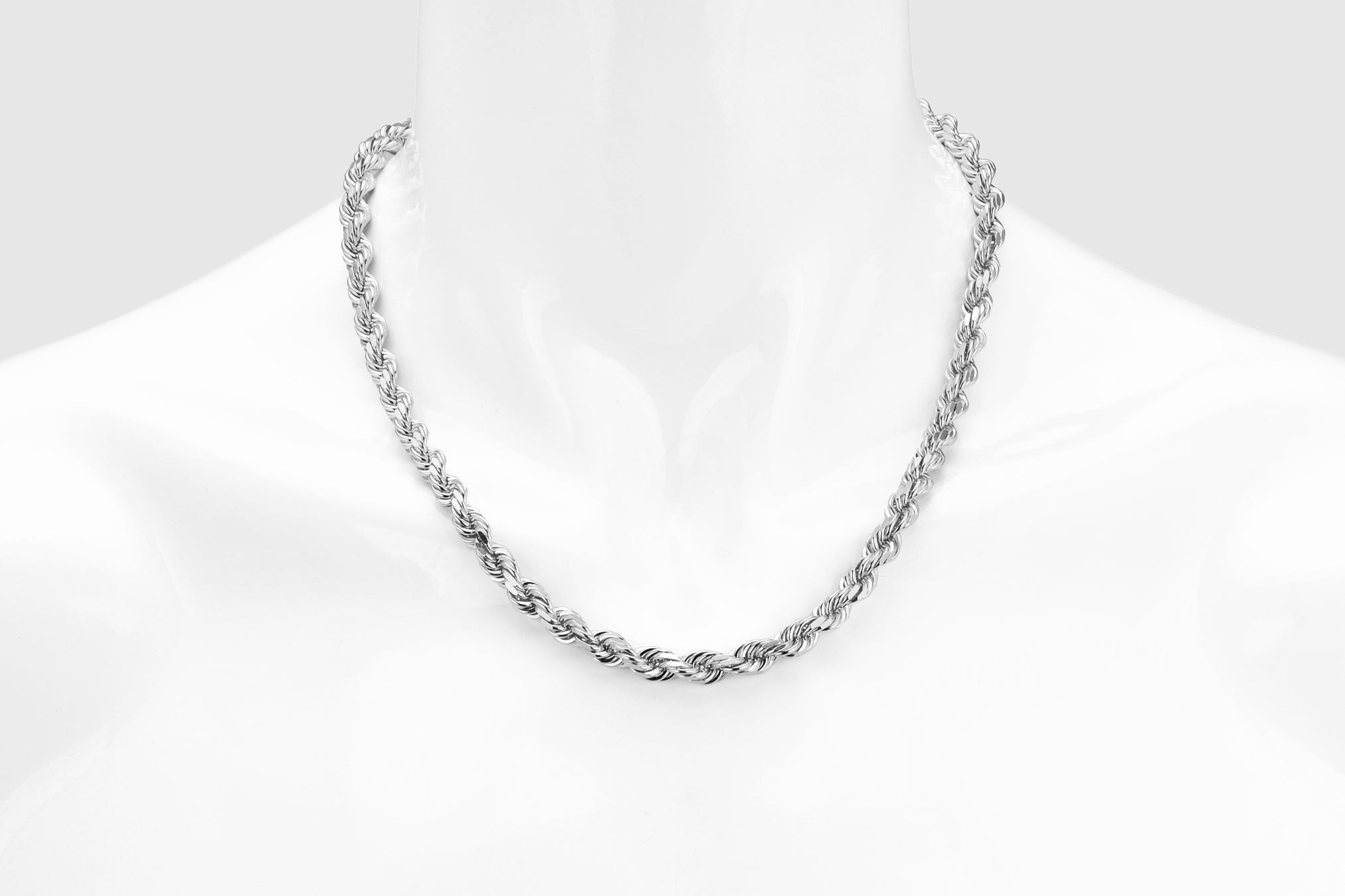 Beaded chain in 18k white gold, 16